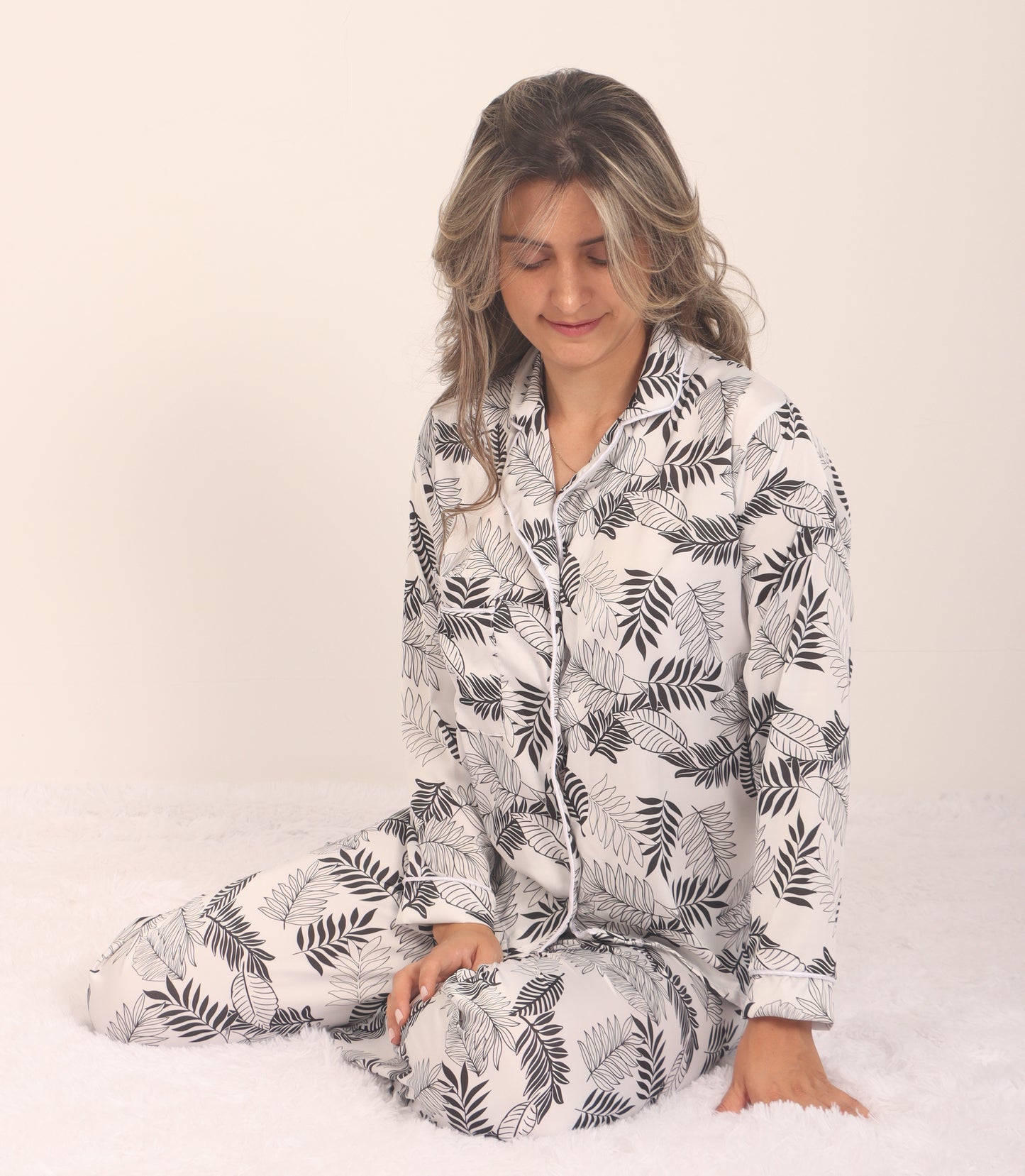 Pijama seda para mujer de botón