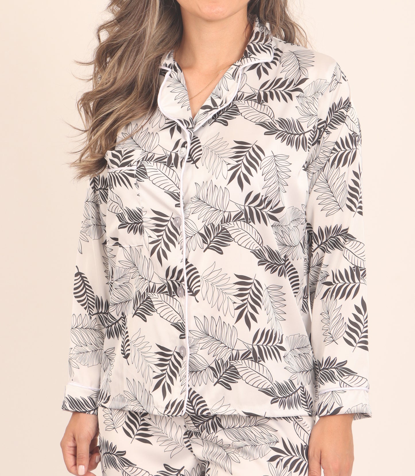 Pijama seda para mujer de botón