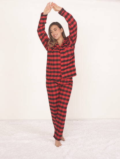 Pijama cuadros rojos