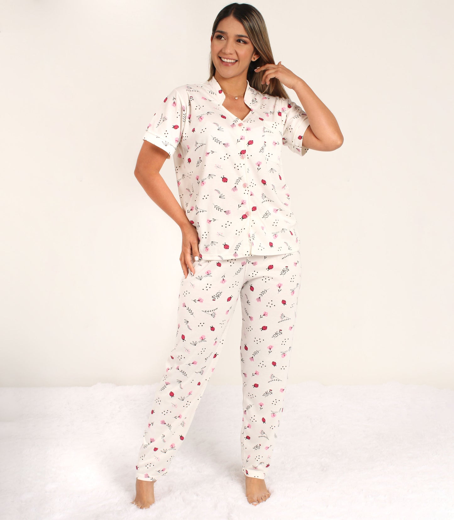 Pijama para mujer con botón